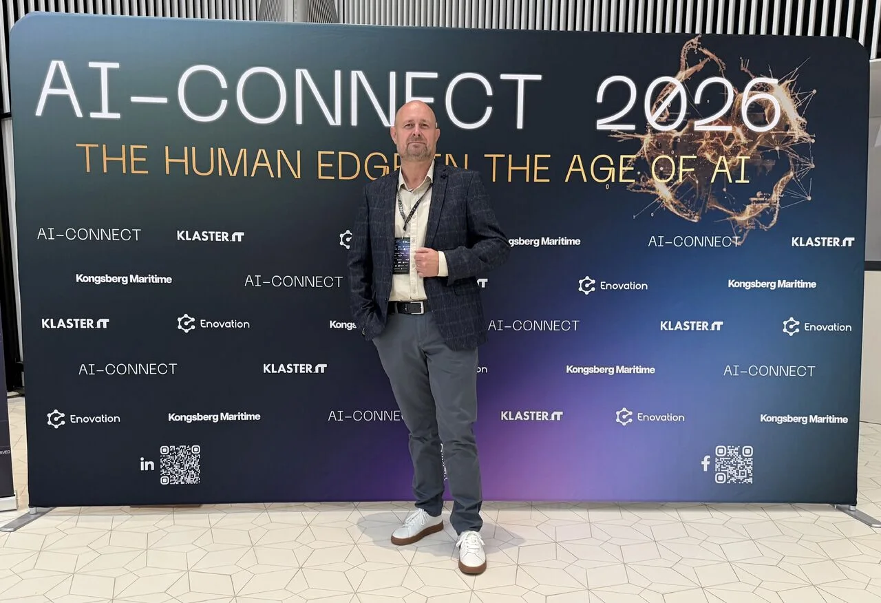 Robert Werkier na konferencji AI-CONNECT 2026 w Filharmonii w Szczecinie